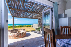 Beach Bungalow No 13 - Salted Fynbos Staying